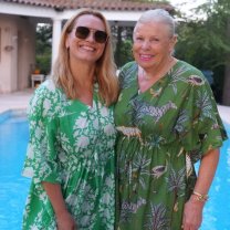 Andreea Esca, imagini rare cu mama soacră. Cu ce se ocupă părinții lui Andre Eram. Soacra ei are un magazin de antichități
