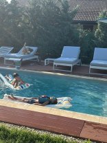 Mirela Vaida a cheltuit 30.000 de euro să-și facă piscină în cute. De ce nu s-a bucurat de ea vara aceasta: „Trece viața și n-apucăm să ne bucurăm”. Copiii au profitat din plin de investiție