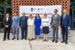 Mirabela Grădinaru, față în față cu Maia Sandu, la Chișinău. Prima Doamnă a României a participat la o conferință internațională despre siguranța copiilor în mediul online. A participat la Bookfest după conferință