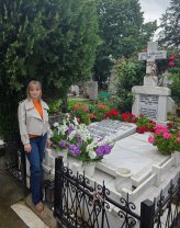 Fiicele lui Vadim Tudor, mesaj emoționant la comemorarea celor 11 ani de la moartea lui. Cum arată acum Lidia și Eugenia. Acestea au grijă de mormântul lui