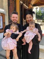 Gabriela Cristea nu mai tace după ce fiicele ei au fost jignite pe internet: „Fetele mele nu sunt niște roboți programați să stea drepți în fața camerei”. Au fost doi copii extrem de doriți în familia lor