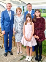 Majestatea Sa Margareta și Principele Radu sărbătoresc 30 de ani de căsnicie. De ce nu au putut face nunta în România. Alexandru Ciucu le-a făcut ținutele pentru petrecerea aniversară
