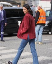 Kendall Jenner Street Style: A touch of red