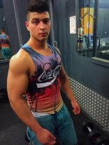 Cum arăta Lorenzo înainte de relația cu Nattasha. Imagini rare cu cei trei copii ai lui. Copiii locuiesc aproape de el