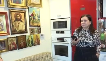 Carmen Șerban și-a amenajat casa fără designer. Cum arată locuința de lux a artistei.„Mi-am făcut un colț pentru sufletul meu”. Are un mic altar cu icoane