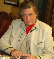 Acasă la Florin Piersic. Cum arată vila din Cluj în care locuiește marele actor. Copilăria și-a petrecut-o în mare parte în Bucovina