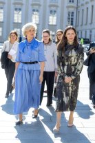 Mirabela Grădinaru, alături de Nicușor Dan la Praga. Cum s-a prezentat la întâlnirea cu Prima Doamnă a Republicii Cehe. A purtat o rochie în nuanțe închise