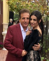 Cât de frumoasă este fiica lui Constantin Enceanu. Artistul și-a dorit băiat, dar a ajuns să fie topit după fata lui. „As face și imposibilul să-ți fie bine”. Cântărețul îi face mereu declarații publice emoționante