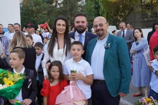 Fiul lui Cristian Piedone a aniversat 13 ani de căsnicie. Imagini rare cu nepoții lui, David și Antonia: „Am visat să ne fie fericiți copiii”. Fostul edil nu și-a ascuns mândria