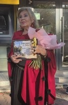 Cum arată acum Cristiana Bota, fosta crainică de la TVR de pe vreme lui Nicolae Ceaușescu, la aproape 80 de ani. Numele ei este implicat într-un scandal monstru. A apărut recent în emisiunea Marinei Almășan