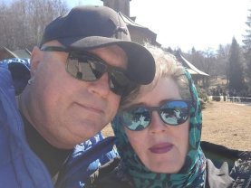Cine sunt părinții lui Mihai Bendeac și cum au reușit să rămână împreună o viață. Sunt căsătoriți de 45 de ani: „Am ales să stăm unul lângă celălalt an după an”. Au și un băiat cu 18 ani mai mic decât actorul