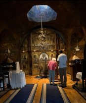 A trecut o lună de la moartea mamei lui Daniel Buzdugan. Ce mesaj emoționant a transmis omul de radio: „Din Ceruri, ai început o nouă misiune pentru noi”. Ea l-a învățat să fie un om bun și credincios