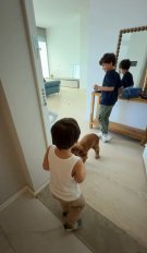 Andreea Popescu trăiește pe picior mare după divorț. Și-a cumpărat o mașină scumpă și un penthouse de lux la numai câteva luni de la separarea de Rareș Cojoc. Le-a arătat copiilor noua locuință