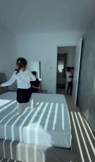 Andreea Popescu trăiește pe picior mare după divorț. Și-a cumpărat o mașină scumpă și un penthouse de lux la numai câteva luni de la separarea de Rareș Cojoc. Apartamentul are patru dormitoare