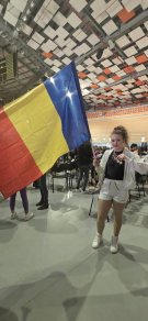 Fiica Dianei Șoșoacă a împlinit 14 ani. Cum arată Thais și ce urare emoționantă i-a transmis mama ei: „Dumnezeu să fie cu tine toată viața”. A câștigat un concurs internațional de gimnastică