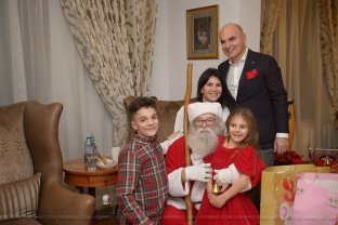 Cine este și cu ce se ocupă soția lui Rareș Bogdan. Florina are propria afacere cu încasări impresionante. Are o florărie de lux