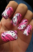 Unghii animal print