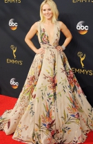 Florile au făcut-o strălucitoare pe Kristen Bell