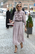 Rochie cu print şi mânecă lungă