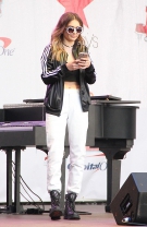 Crop top-ul