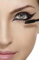 Un makeup puternic al ochilor