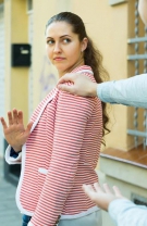 Părăseşte relaţia şi nu se mai uită înapoi