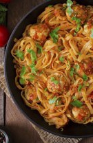 Linguine cu roșii și busuioc