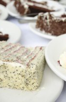 Tort cu mac și cremă de fructul pasiunii