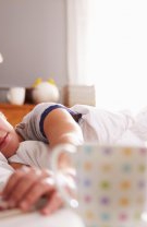 Petreci tot timpul în compania smartphone-ului