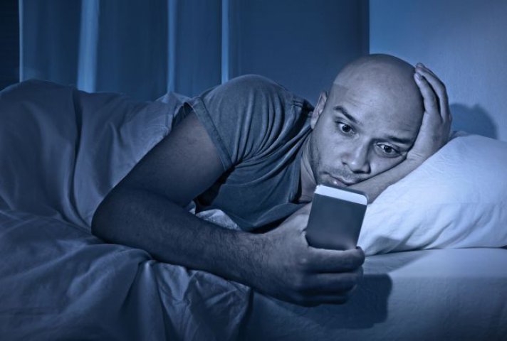 Tehnologia îţi influenţează somnul