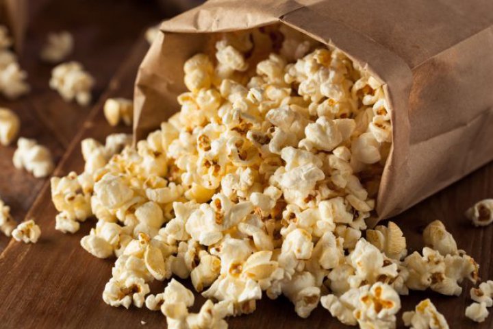 Popcorn cu unt