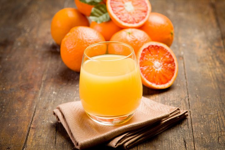 Ulei de ricin şi suc de portocale