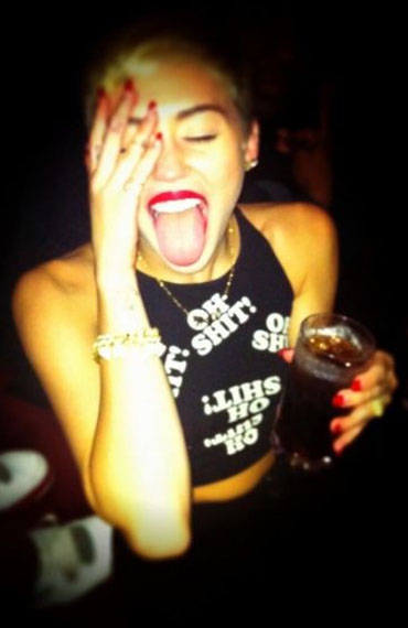 Miley Cyrus pe Instagram