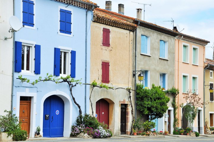 Nu vărui casa în roz