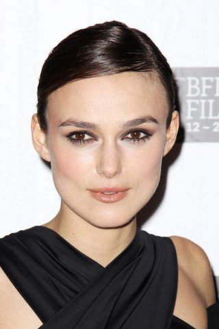 Keira Knightley a ales un look natural