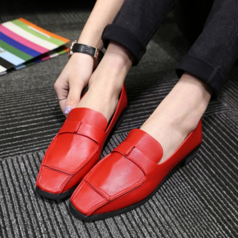 Pantofi plați roșii