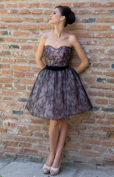 Rochie din dantela, tulle si satin