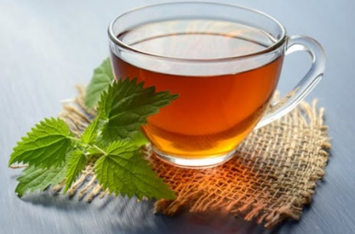 Bea ceaiuri de plante