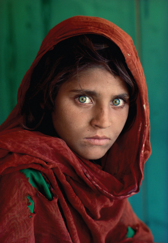 Faimoșii ochi ai fetei afgane