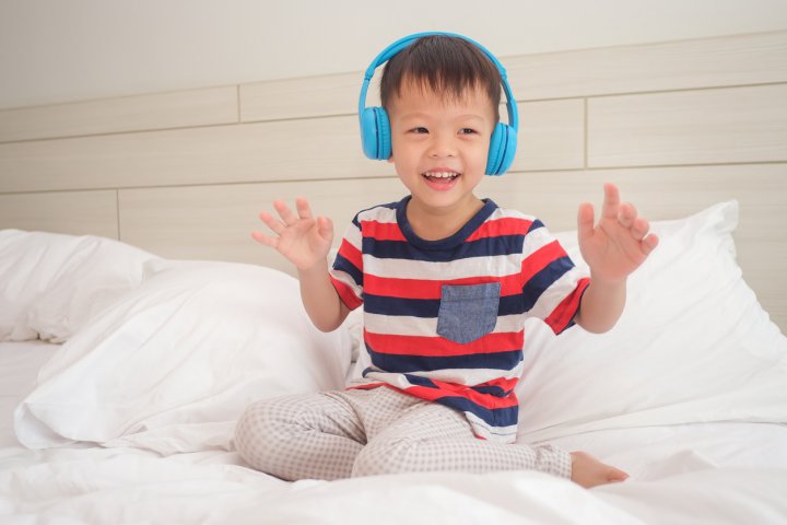 Trezește copilul cu muzică