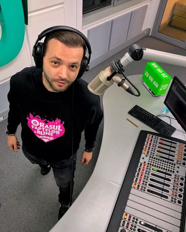 A visat dintotdeauna să ajungă prezentator la radio