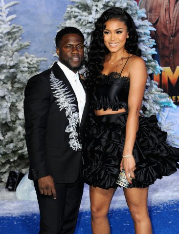 Eniko Parrish (1,71 cm) și Kevin Hart (1,63 cm)