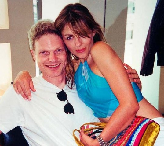 Elizabeth Hurley, lupte aprige cu tatăl fiului său