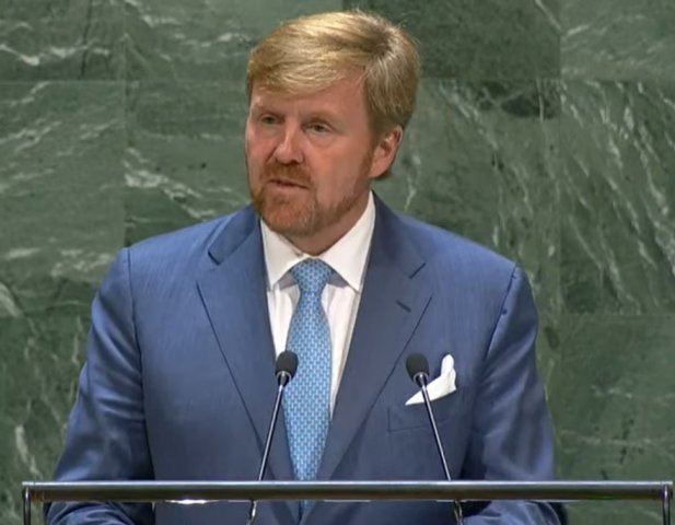 Regele Willem-Alexander al Olandei este pilot