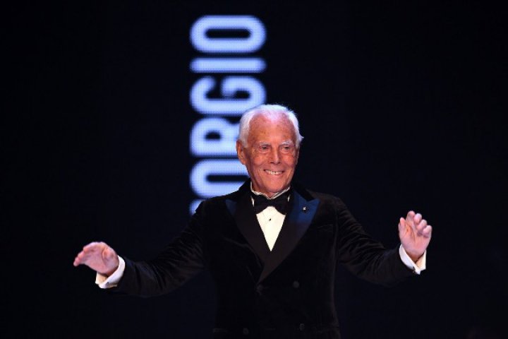 Giorgio Armani dă verdictul: care sunt cele 5 piese vestimentare esențiale în garderoba ta