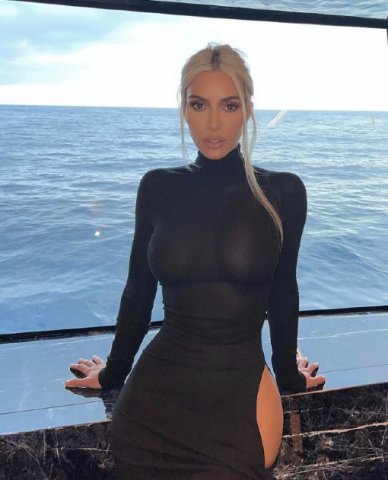Kim Kardashian a suferit după Kris Humphries