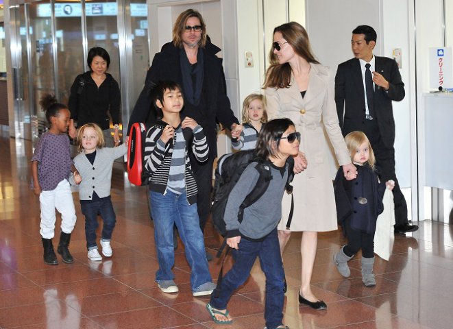 8. Brad Pitt: 6 copii