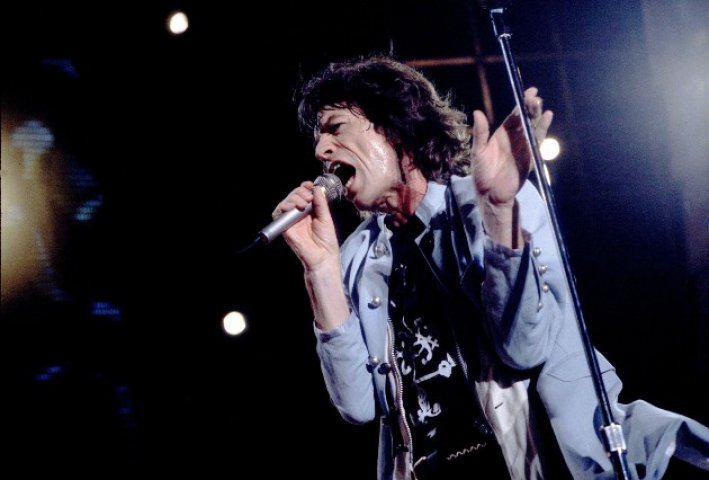 Mick Jagger a continuat să cânte, deși concertul a fost oprit