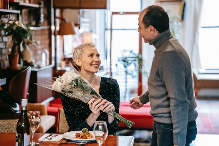 5. Prea multă implicare de la prima întâlnire