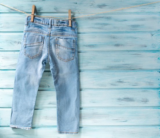 6. Nu punem blugii la spălat suficient de des